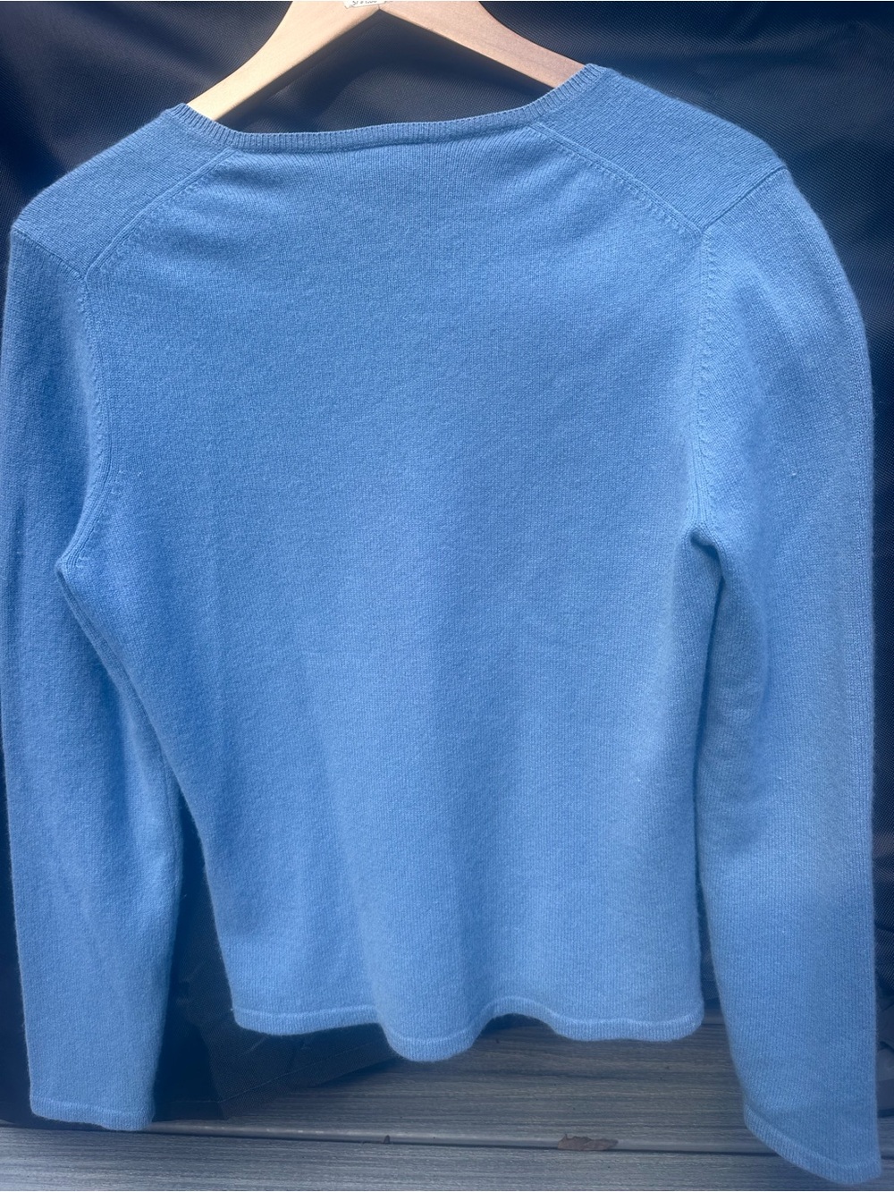 Ann Taylor Cashmere V-Neck Sweater Women’s Size L Blue Long Sleeve Pullover - Picture 2 of 6